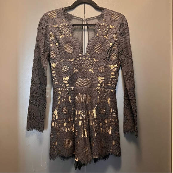 Alexis Black Lace Ramzes Romper - Picture 4 of 10